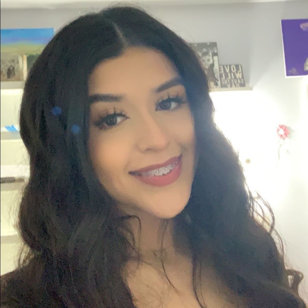 Meet your Posher, Stacy